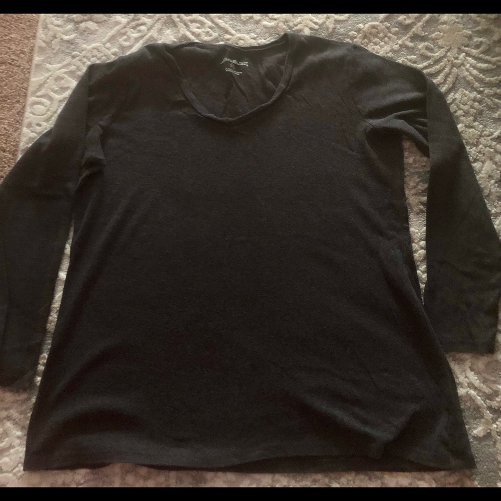 Dark grey unisex long sleeve tee